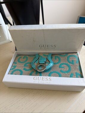 Vintage Guess Beige Canvas Wallet with Turquoise Logo and Trim in original box